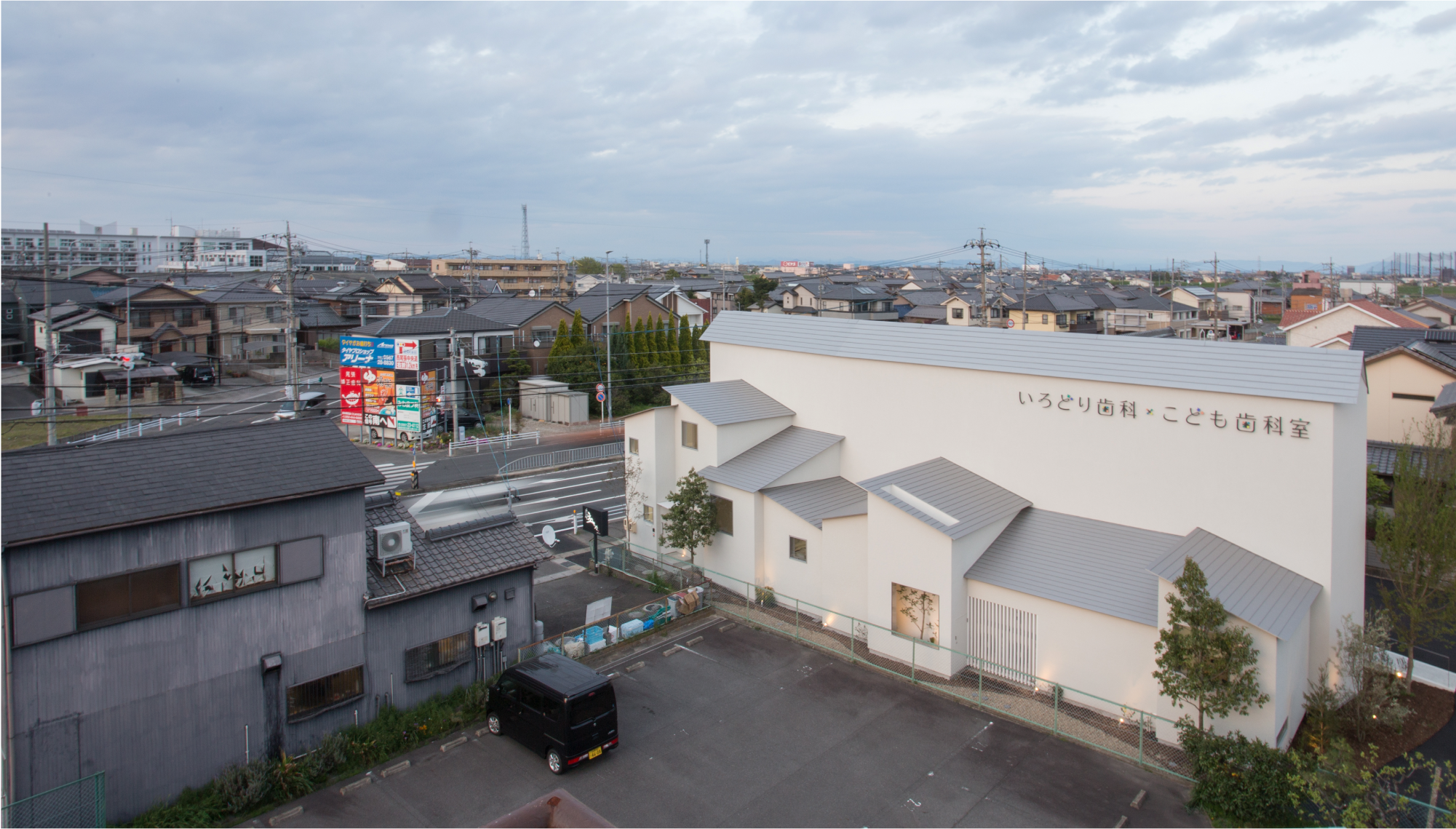 【SDA賞銅賞】いろどり歯科・こども歯科室 サインデザイン